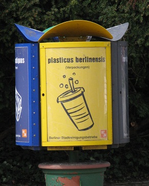 Rubbish bin, Botanical Garden, Berlin