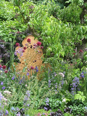 Soldier carving in The Potters Garden, Chelsea Flower Show, 2014