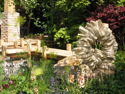 Water and sculpture in Jo Thompson's M&G Retreat garden, RHS Chelsea 2015