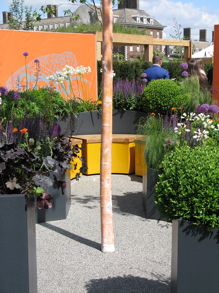 Sir Simon Milton Foundation Urban Connections Garden, designed by Lee Bestall and John Housley, Chelsea Flower Show 2016