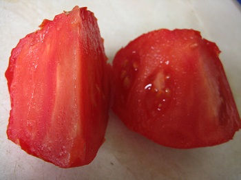 Gigantomo tomato flesh