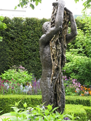 Morgan Stanley Healthy Cities garden, Let Heavens Go sculpture, Chelsea Flower Show 2015